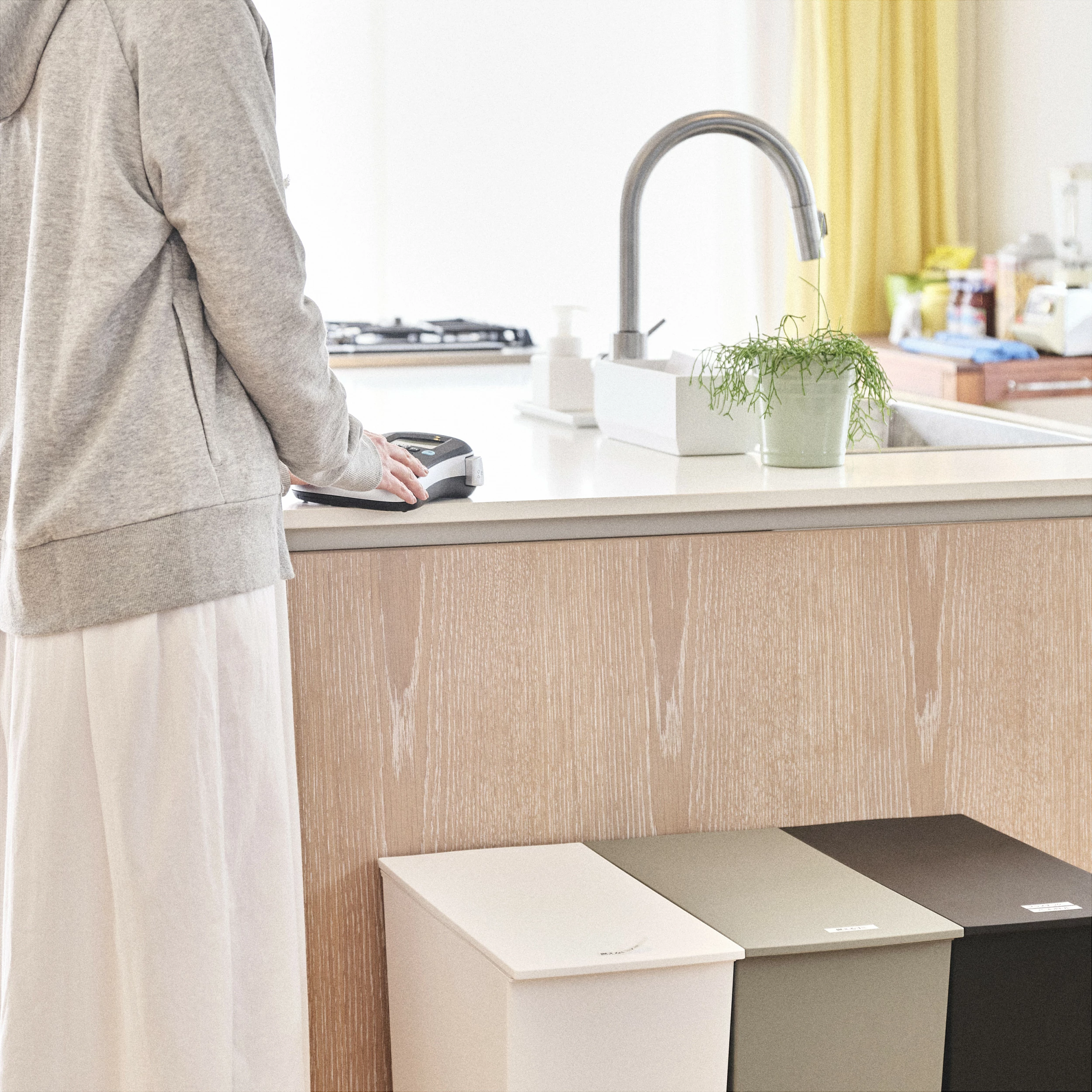 Printer për etiketa Dymo LabelManager 210D+, QWERTZ, LCD, 180x180 DPI, me kasë, zi/gri