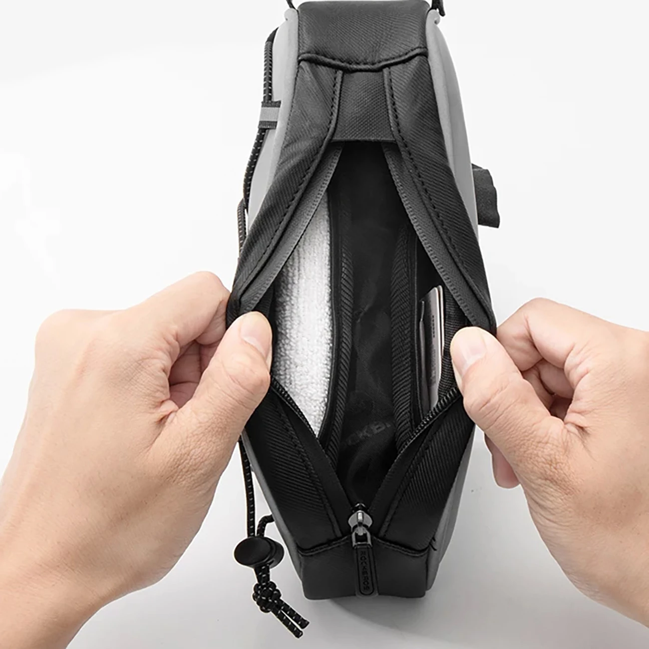 Çantë kornize për biçikletë Rockbros 3012010901, 0.9 l, argjendtë