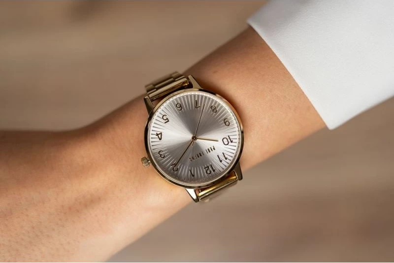 Orë dore për femra Paul Lorens, ari