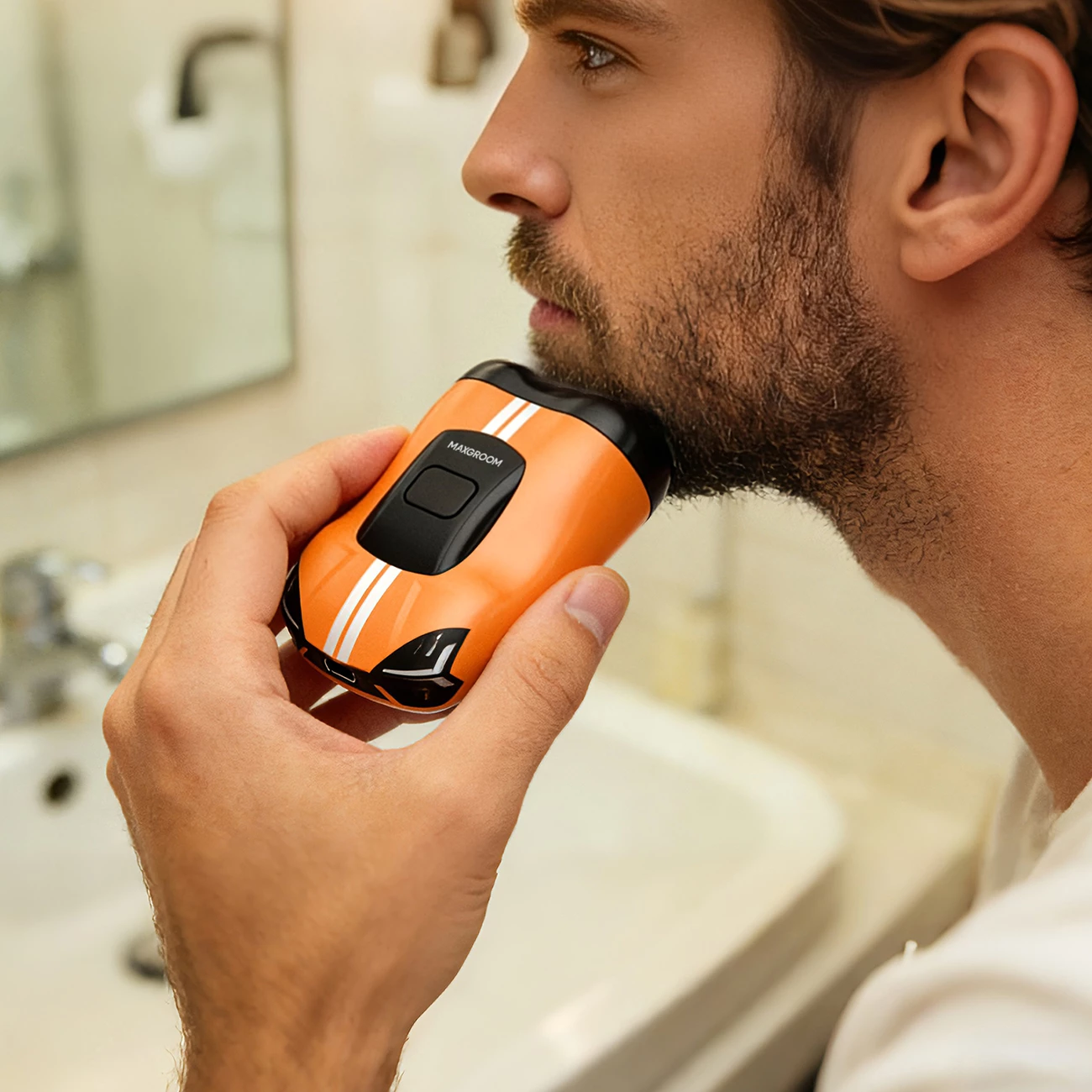 Makinë rroje MAXGROOM M-501, 8000 RPM, IPX7, 400 mAh, USB-C, portokalli, në kuti
