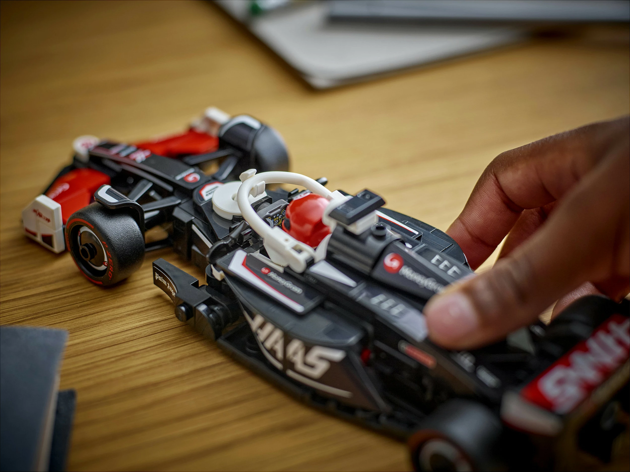 Set ndërtimi LEGO MoneyGram Haas F1 Team VF-24, 242 pjesë, shumëngjyrësh