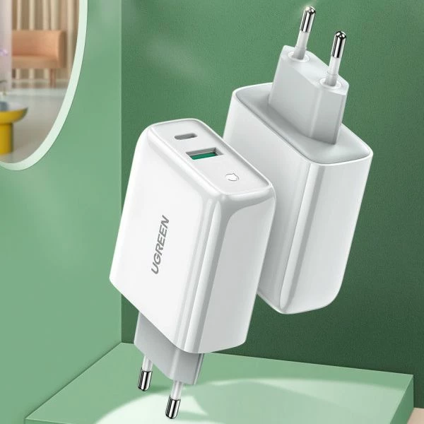Karikues muri Ugreen 56562 36W, 1x USB-A + 1x USB-C, QC/PD, i bardhë