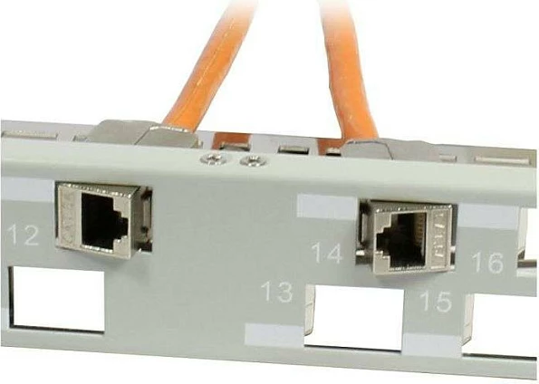 Patch panel Synergy21 Keystone 19", 24 porta, 1U, 45°, gri e çelët
