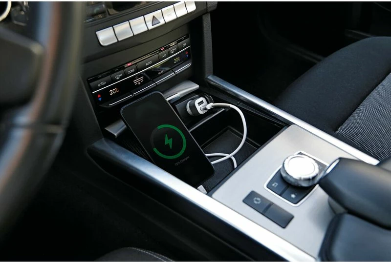 Mbushes Iphone 2400 Ma 12-24v