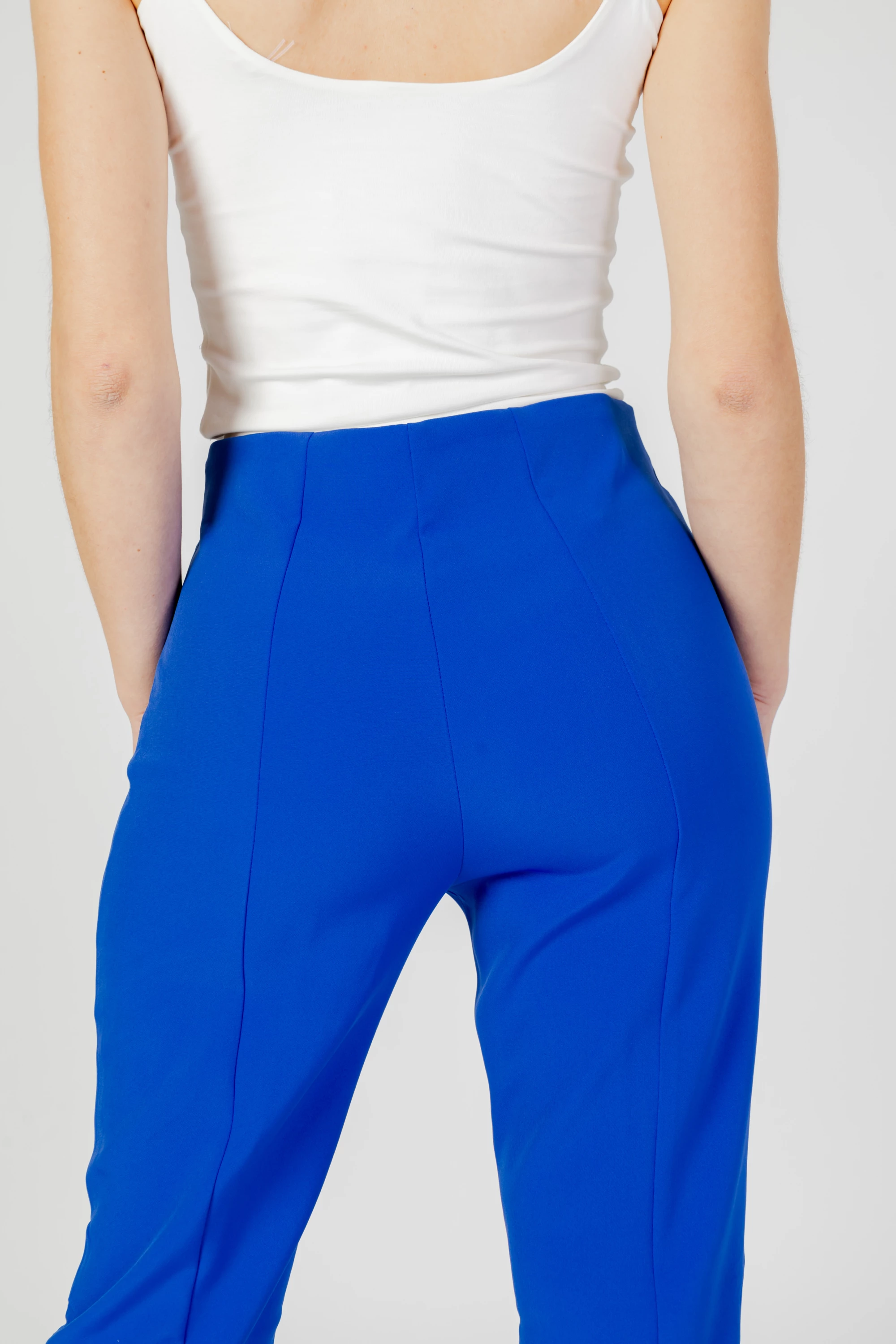 Pantallona për femra Only Onlastrid Life HW Fla Pin CC TLR RP 15318359, indigo [Madhësia: W40 L32]