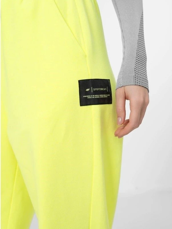 Pantallona sportive për femra 4F