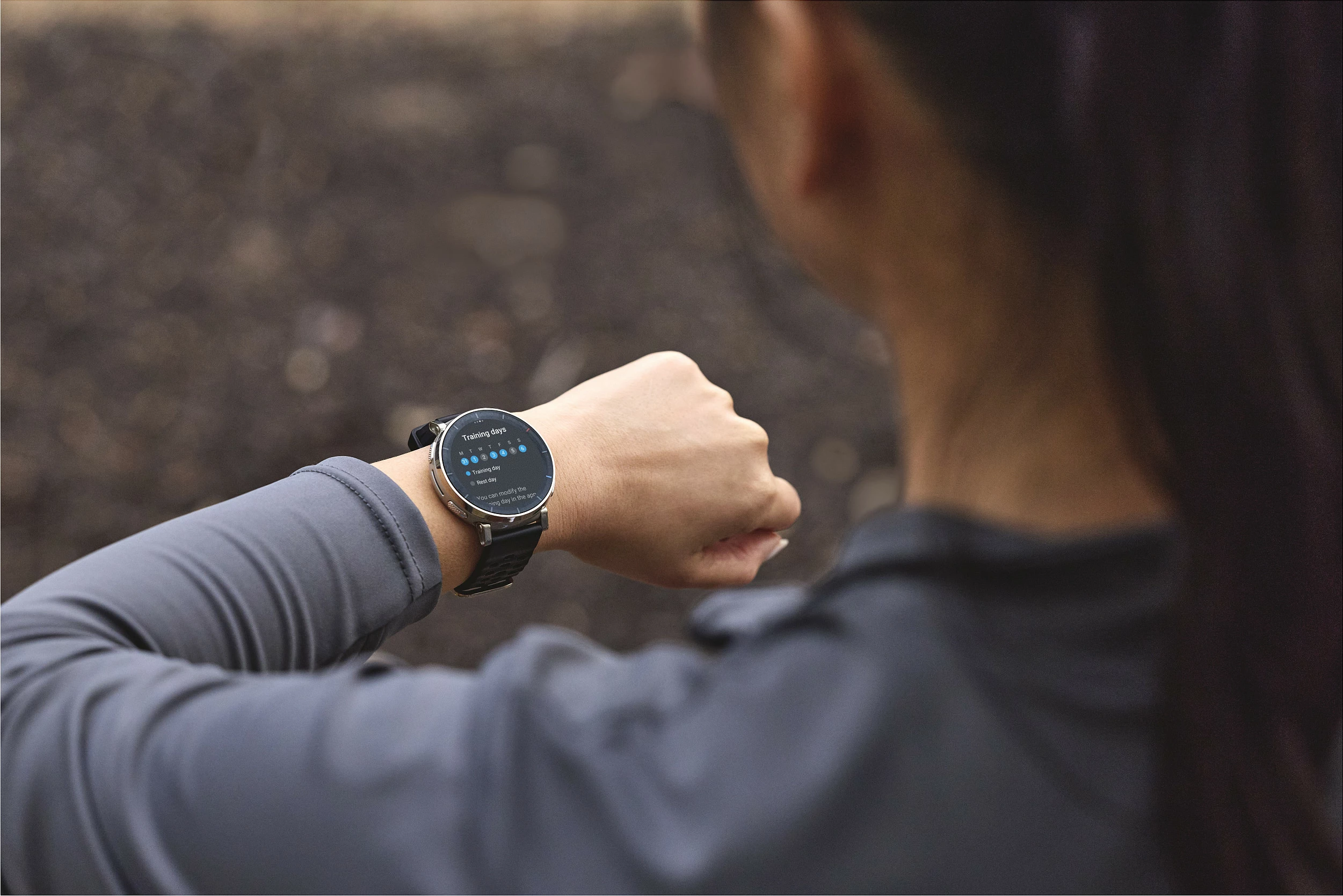 Smartwatch AMAZFIT Active 3 Premium, AMOLED 1.32 inç, NFC, GPS, 5 ATM, rrip i zi, kasë ari