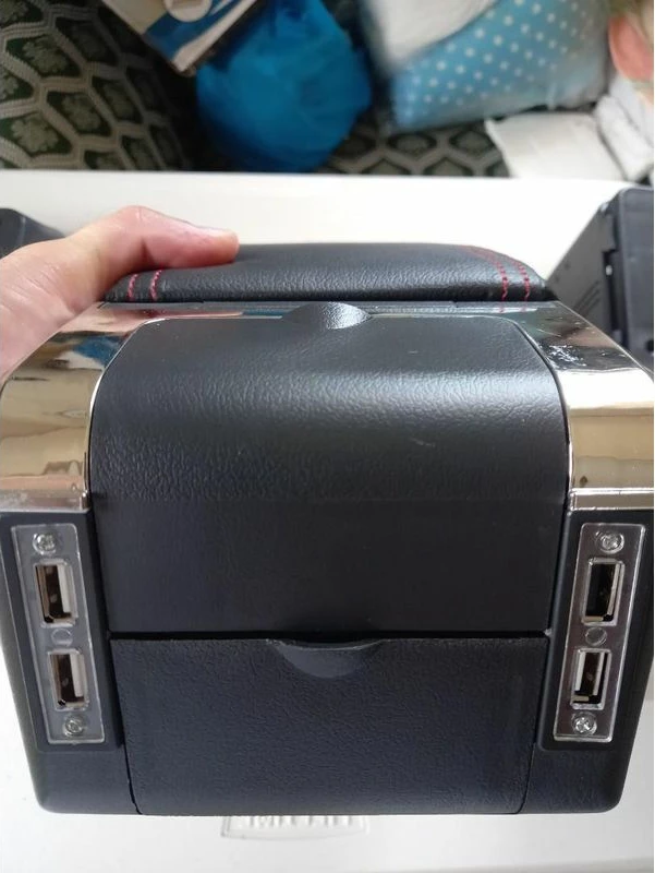 Mbajtes Dore Universal