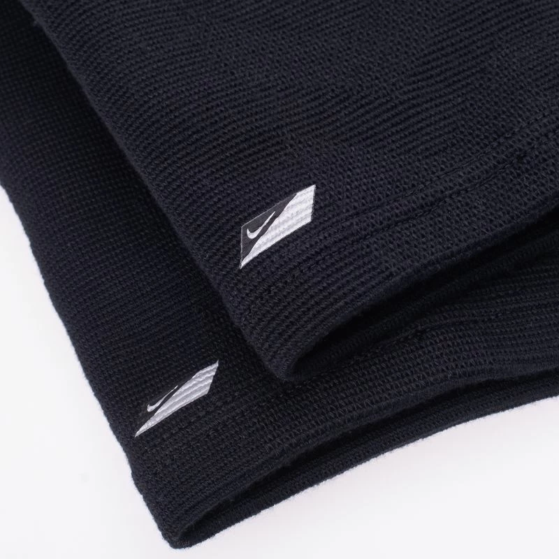 Mbrojtëse gjunjësh Nike STREAK për volejboll [Madhësia: M/L]