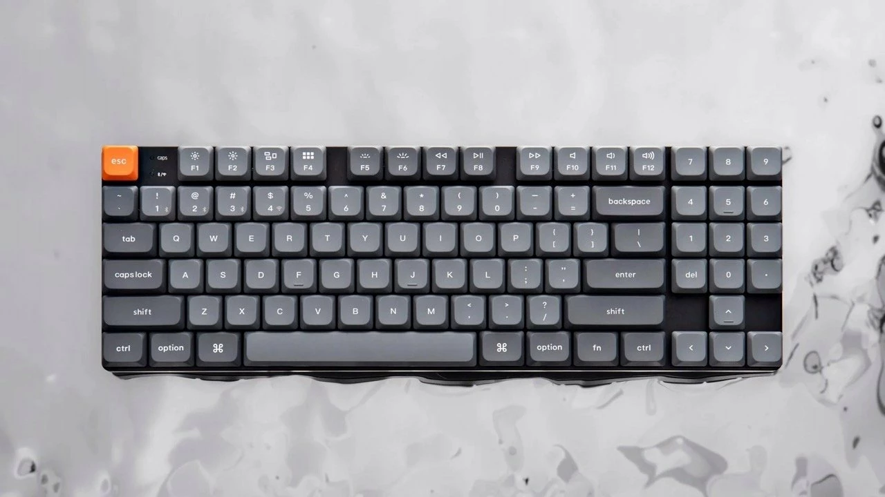 Tastierë mekanike Keychron K13 Max K13M-H3, QMK/VIA, hot-swap, low profile Gateron Brown, RGB, 80% TKL US, USB/Bluetooth/2.4GHz, gri