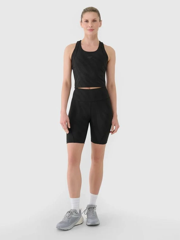 Hellonke trajnimi për femra 4F, me dizajn