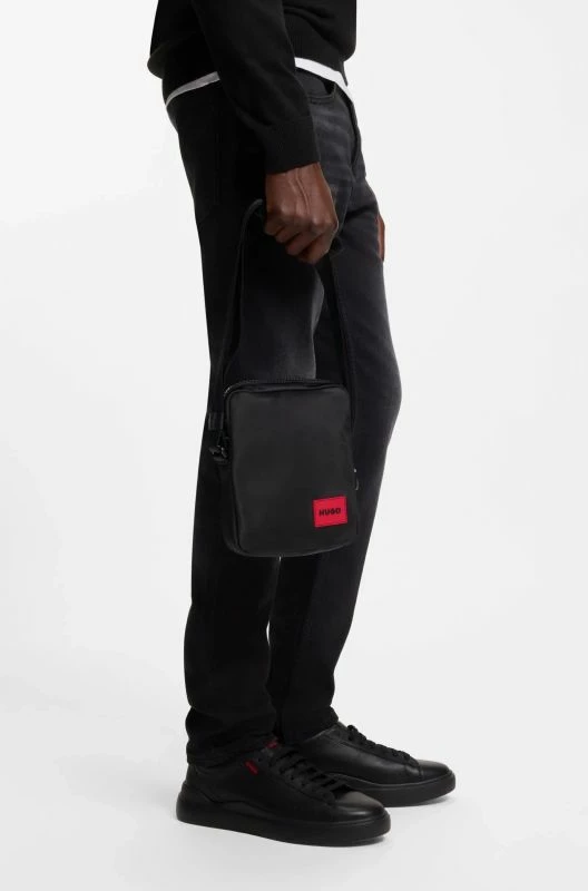 Aksesor i madh Hugo, i zi