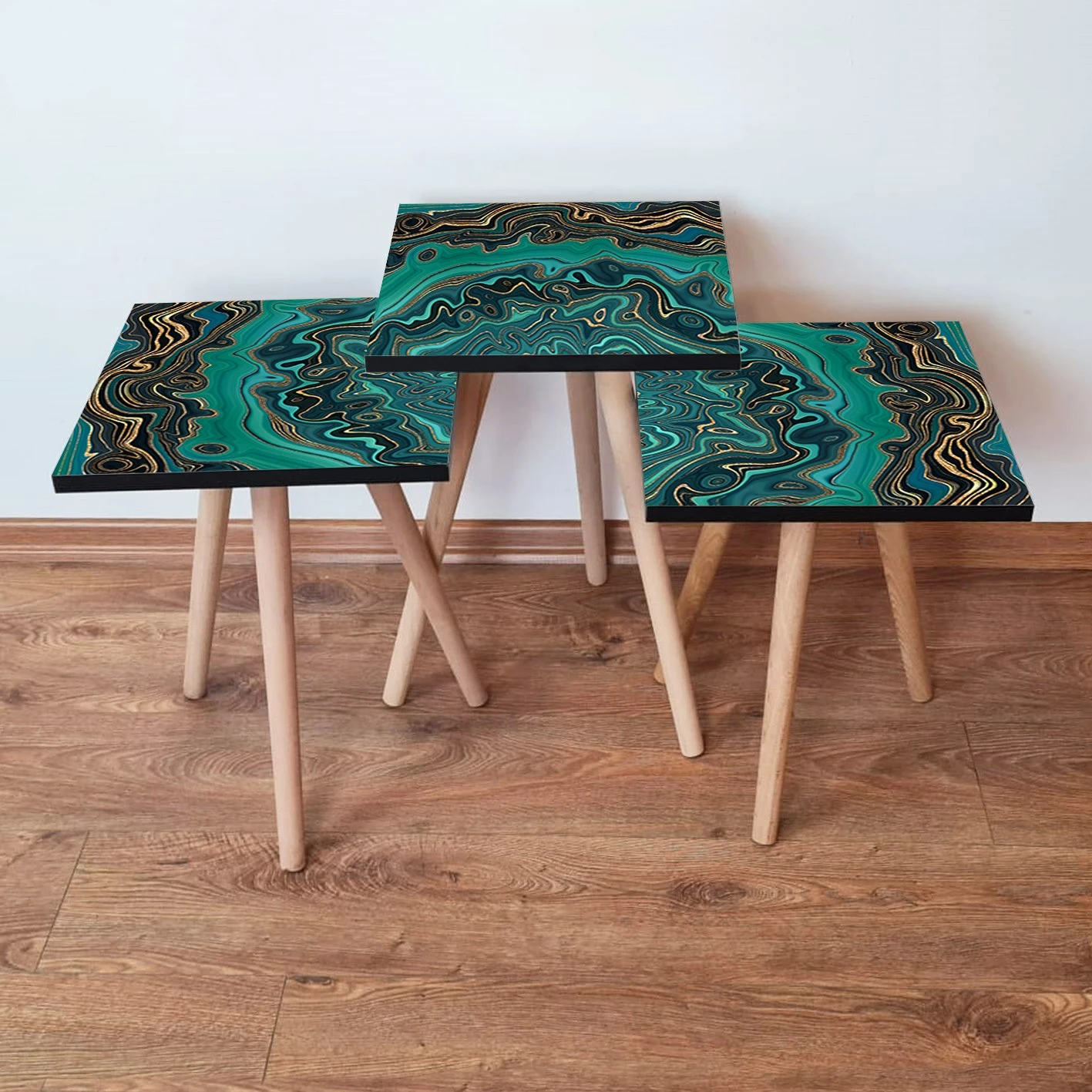 Set tavolinash të vendosshme, 3 copë, Skye Decor, ngjyrë e gjelbër dhe ari, 3Shp87
