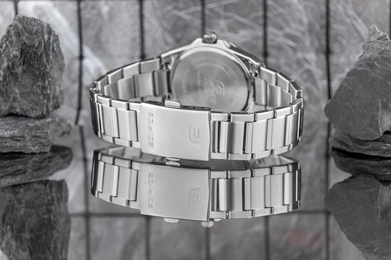 Orë dore për meshkuj CASIO, e zezë