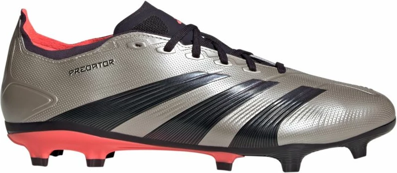 Atlete futbolli adidas, të zeza