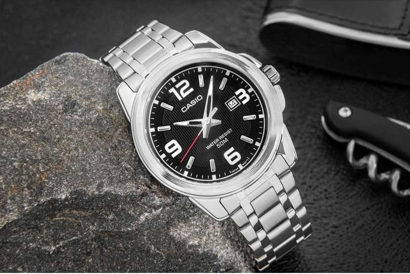 Orë dore për meshkuj Casio MTP-1314PD-1AVEF, e zezë, me kuti