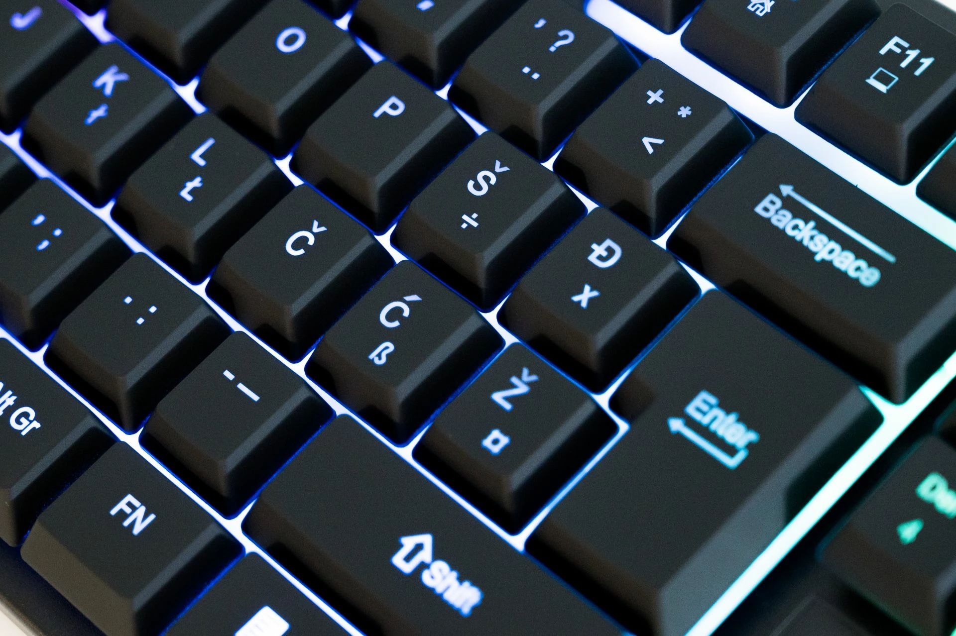 Tastierë gaming Redragon Netherbane K521, RGB, 104 taste, USB-C, SLO/CRO layout, e zezë