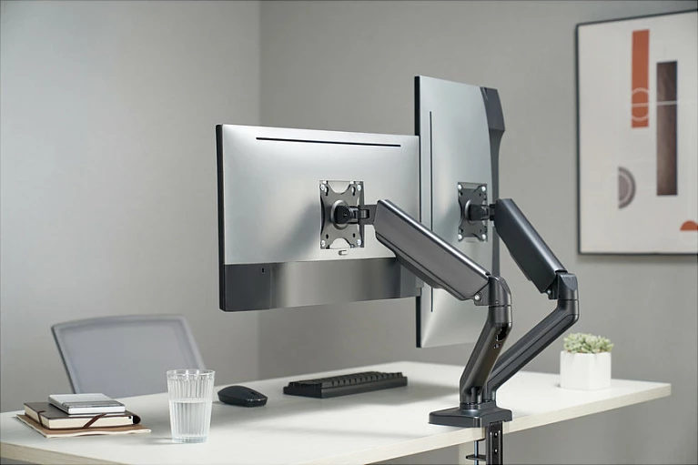 Mbajtës tavoline për 2 monitorë EQUIP, 13-27 inç, VESA 75x75/100x100, me kllampë, i zi
