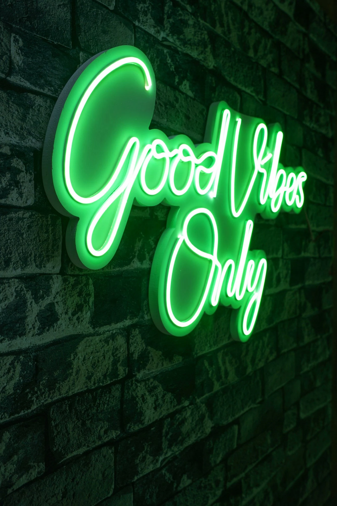 Dekor dritash LED plastike, Good Vibes Only, ngjyrë e gjelbër