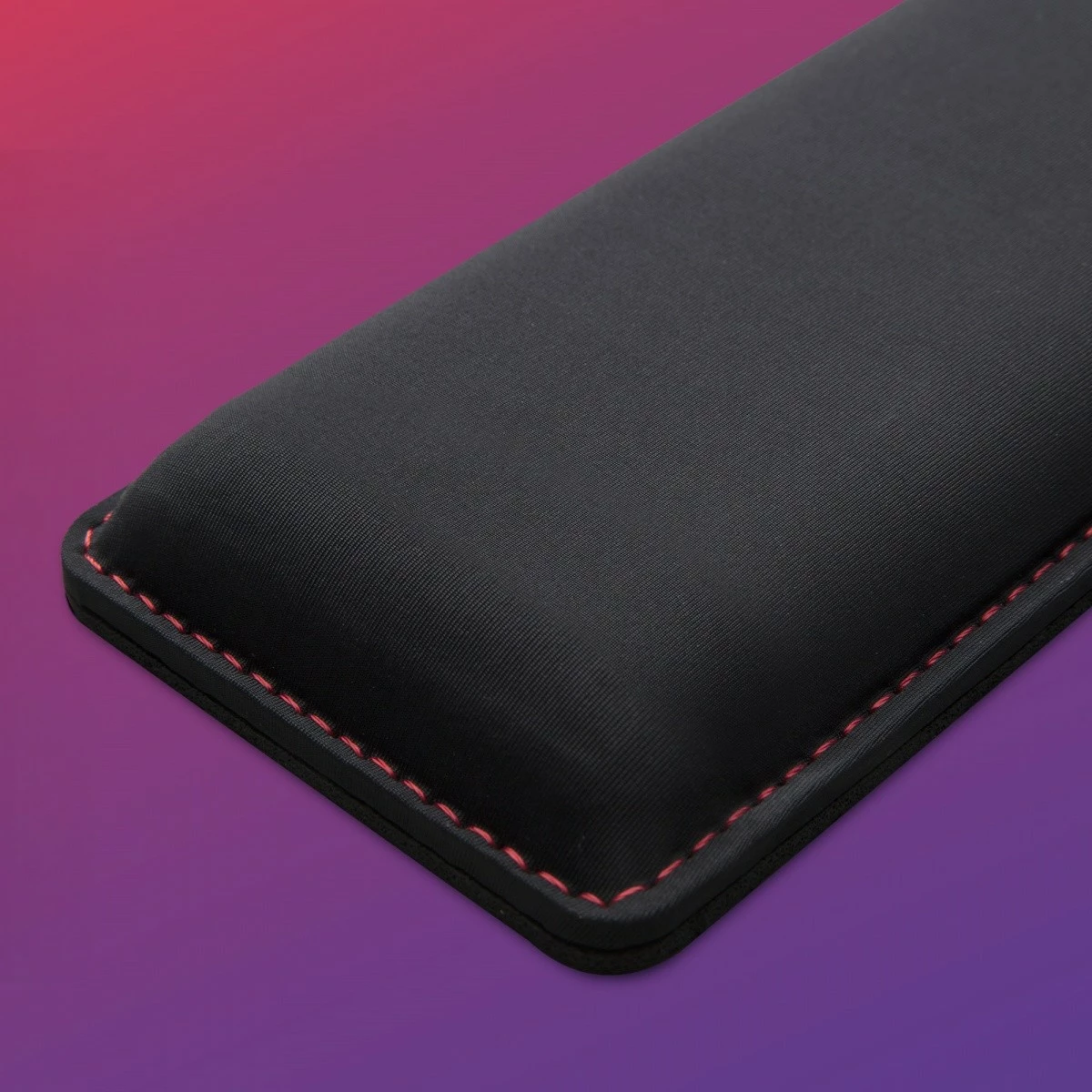 Mbështetëse kyçi për tastierë full-size HyperX 4P5M9AA, memory foam + cooling gel, 45.7 x 8.8 x 2.2 cm, e zezë