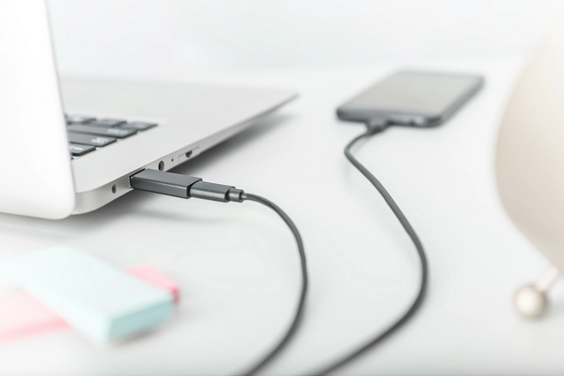 Adapter USB DIGITUS, USB-A (Male) në USB-C (Female), 5 Gbit/s, i zi