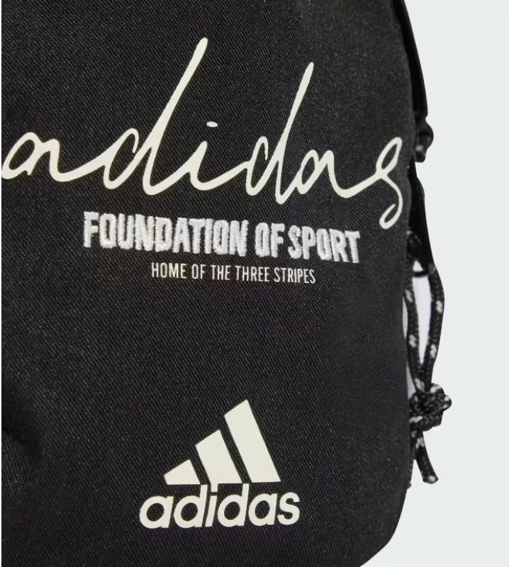 Çantë adidas, e zezë