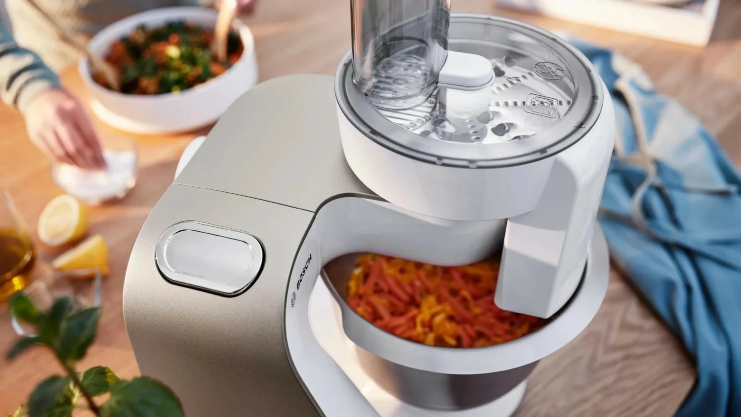 Procesor ushqimi Bosch MUM5XW20, 3.9l, 1000W, bardhë dhe bezhë