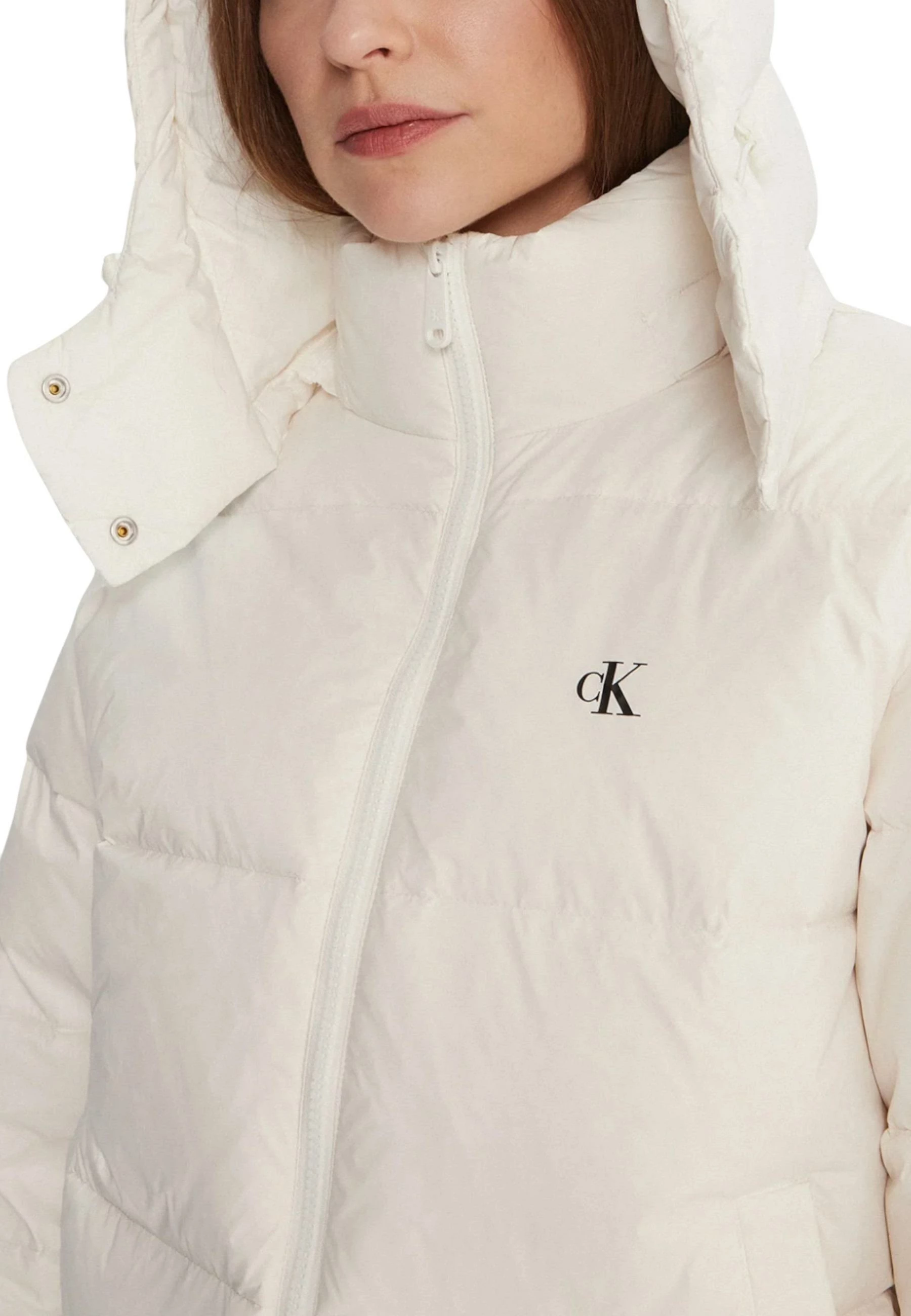Jakne puffer për femra Calvin Klein Jeans LV047D501G, krem [Madhësia: L]