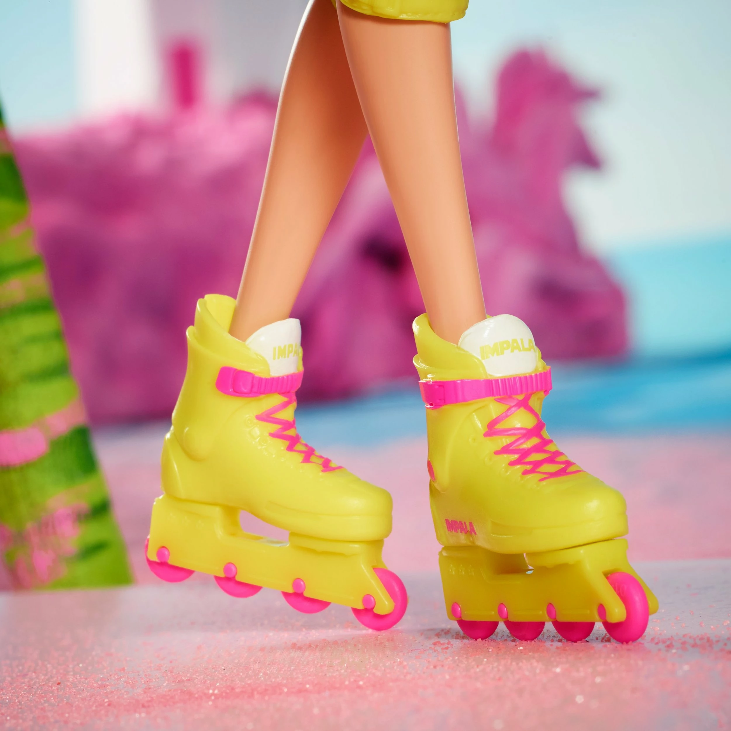 Kukull koleksionuese Barbie Signature Margot Robbie on Skates HRB04, set me aksesorë, neon/rozë