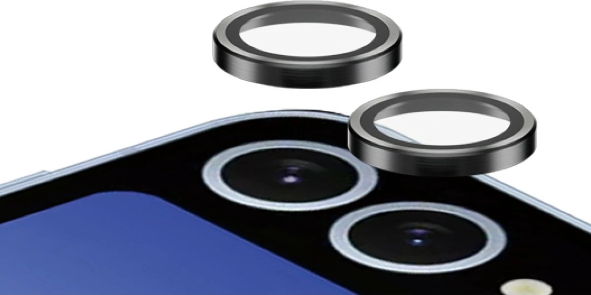Mbrojtës lente PanzerGlass për Samsung Galaxy Z Flip 6, i zi