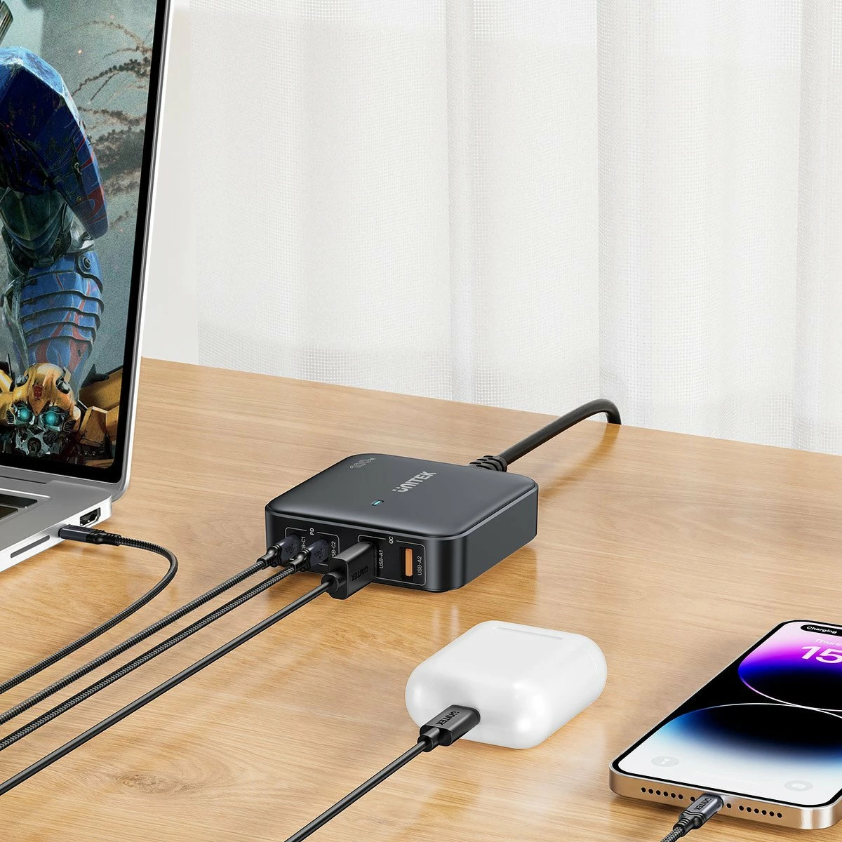 Karikues desktop GaN Unitek P1229A (P1229AWH01-EU) 100W 2x USB-A + 2x USB-C PD/QC, i bardhë