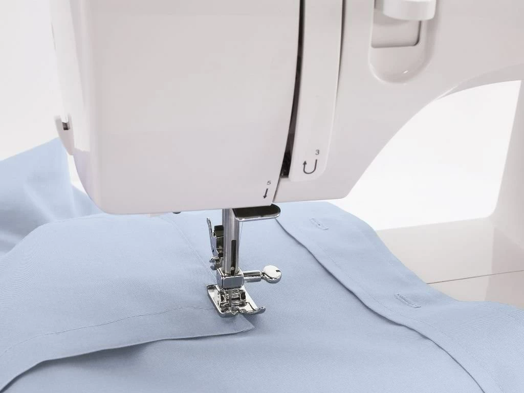 Makinë për qepje SINGER 3323, e bardhë 