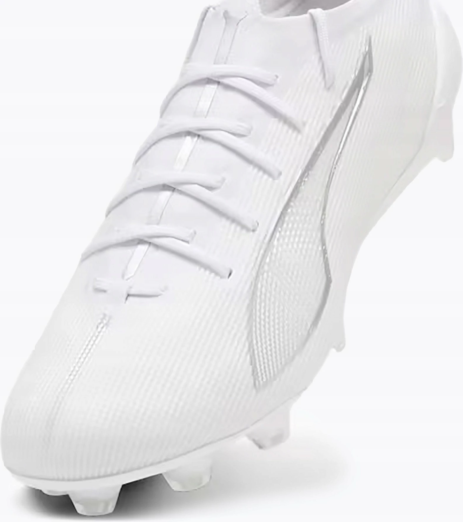 Këpucë futbolli Puma Ultra 5 Ultimate FG 107683-04, nr.43, sintetike, me lidhëse, për terren të butë/turf, të bardha