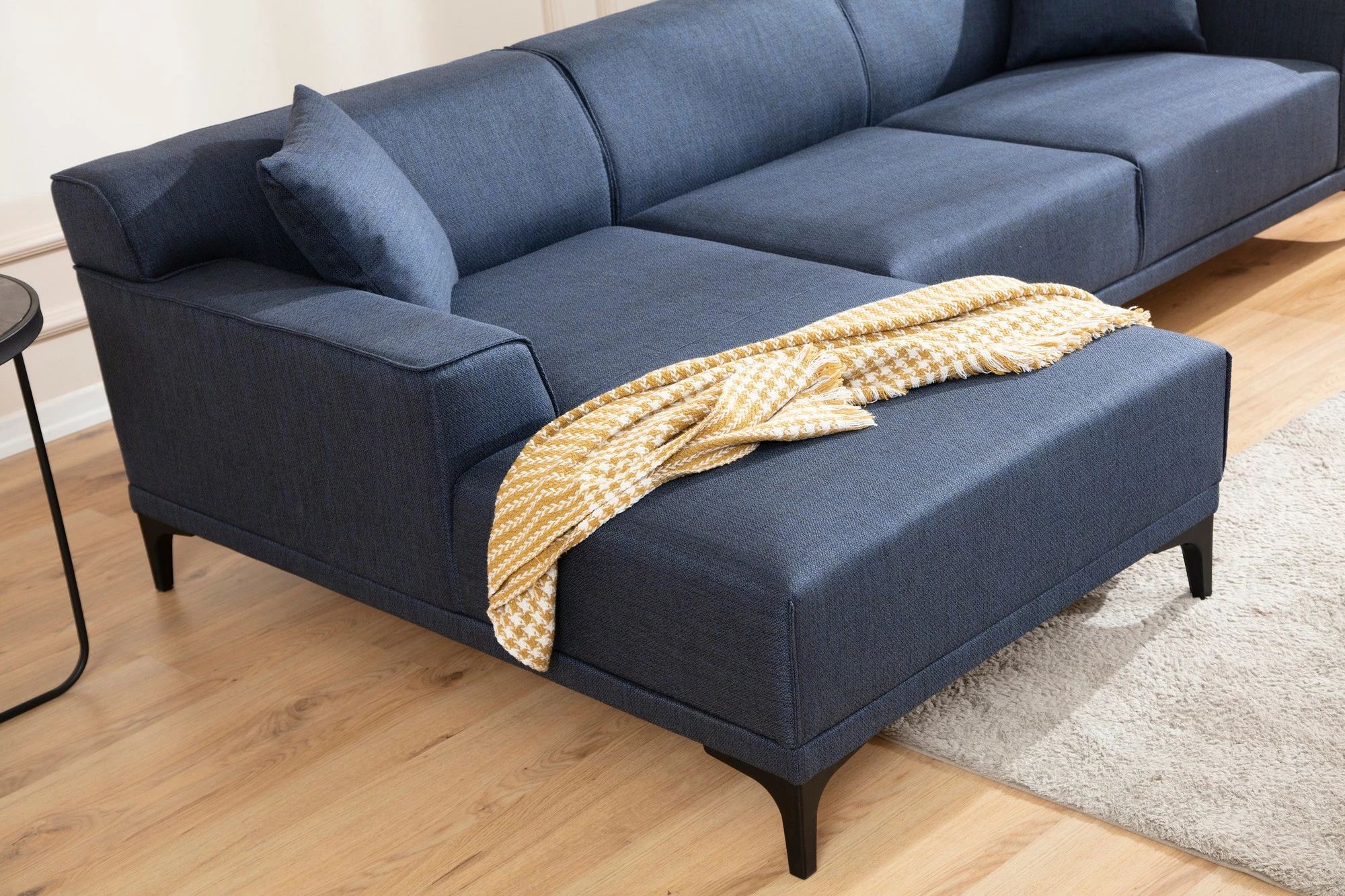 Këndare Petra L, ngjyrë kaltër, Atelier del Sofa
