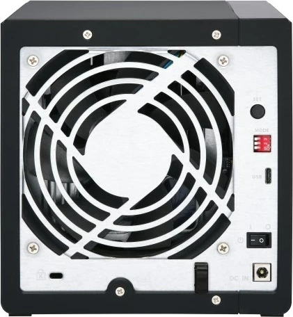 Kasë QNAP TR-004 për HDD/SSD, USB Type-C, 2.5/3.5", E zezë