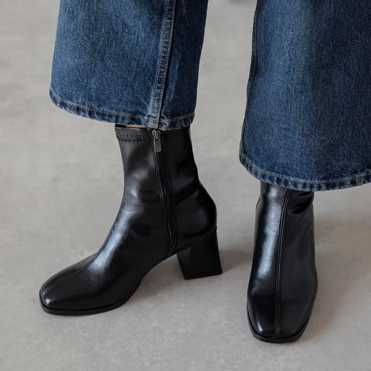 Trev Black Leather