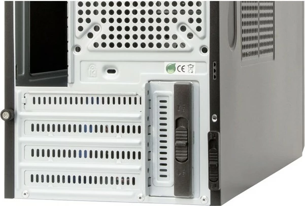 Kasë Chieftec MINI CT-04B-OP mini tower e zezë