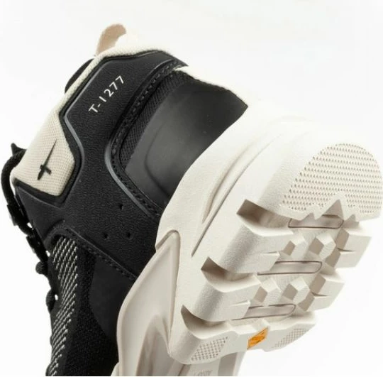 Çizme për femra Tamaris, të zeza