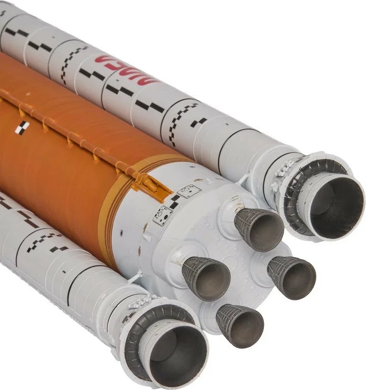 Model plastik për montim NASA Artemis Space Launch System, Revell REV-03760, shkallë 1:144, 53 pjesë