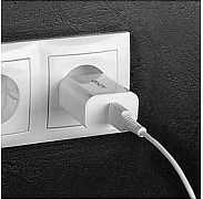Karikues muri LINDY 73412, 18W, 1x USB, Fast Charge, i bardhë
