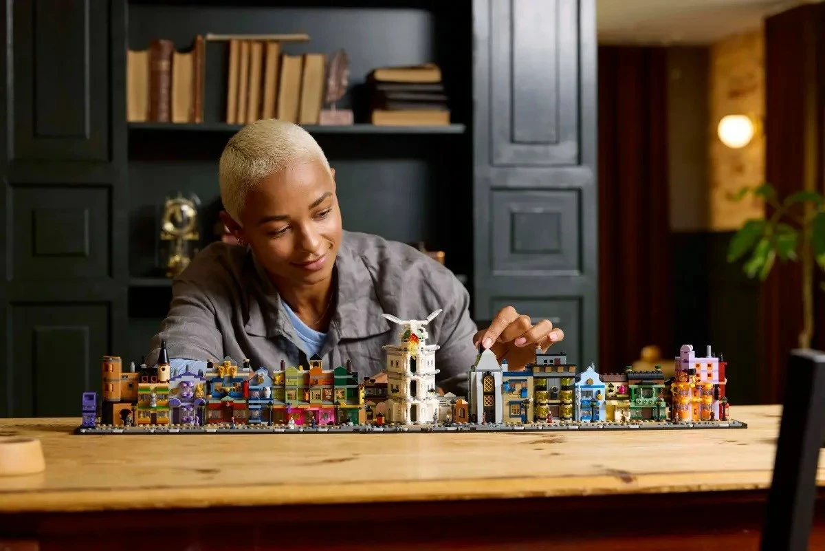 Set LEGO Harry Potter 76444 Diagon Alley Wizarding Shops