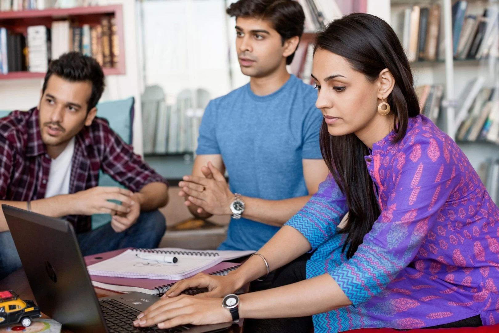 Laptop HP EliteBook 655 G10, 15.6", AMD Ryzen 7, 16 GB RAM, 512 GB SSD, Argjendtë