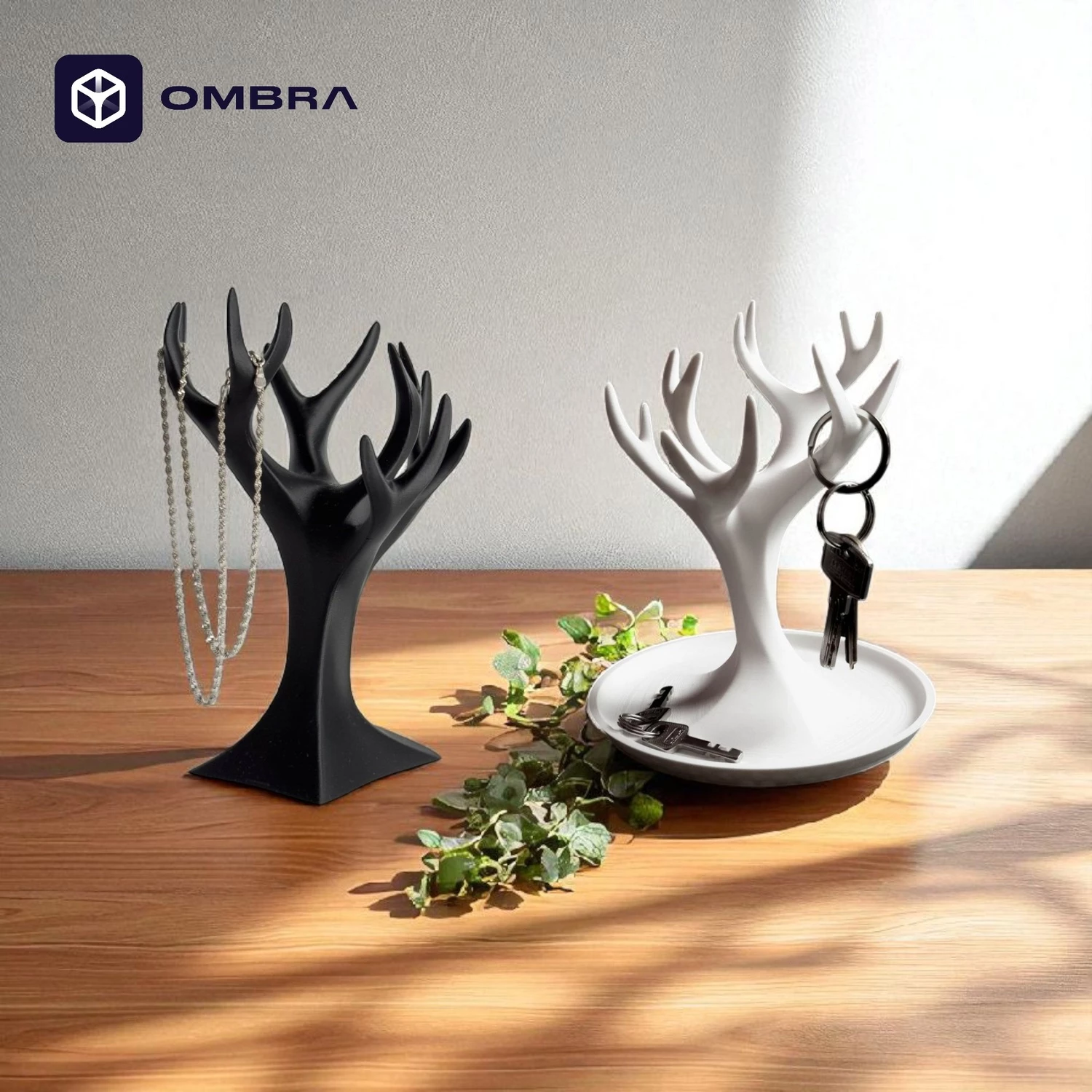 Mbajtëse dekorative pemë për aksesorë, e zezë