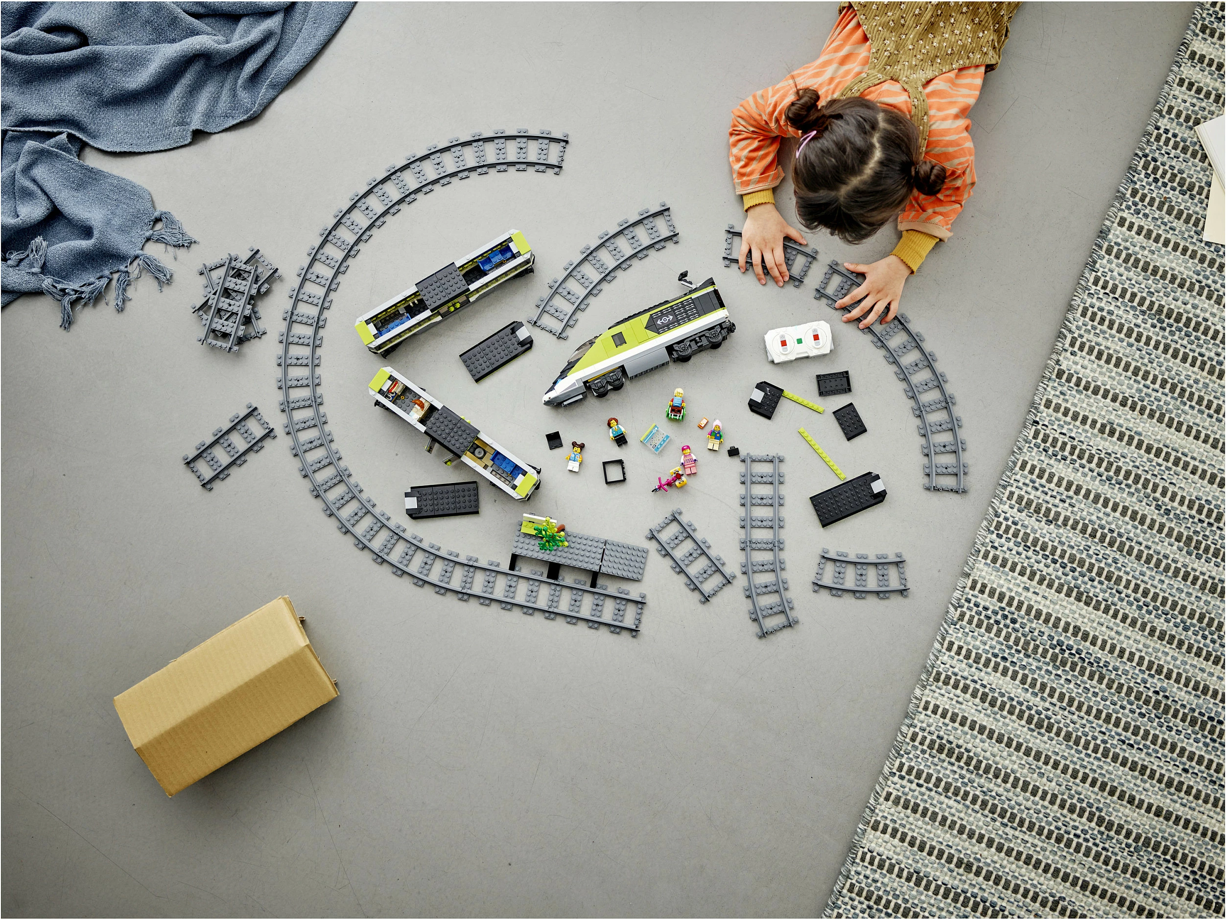 Set ndërtimi LEGO City Express Passenger Train, 7 vjeç e lart, plastik, 764 pjesë, shumëngjyrësh