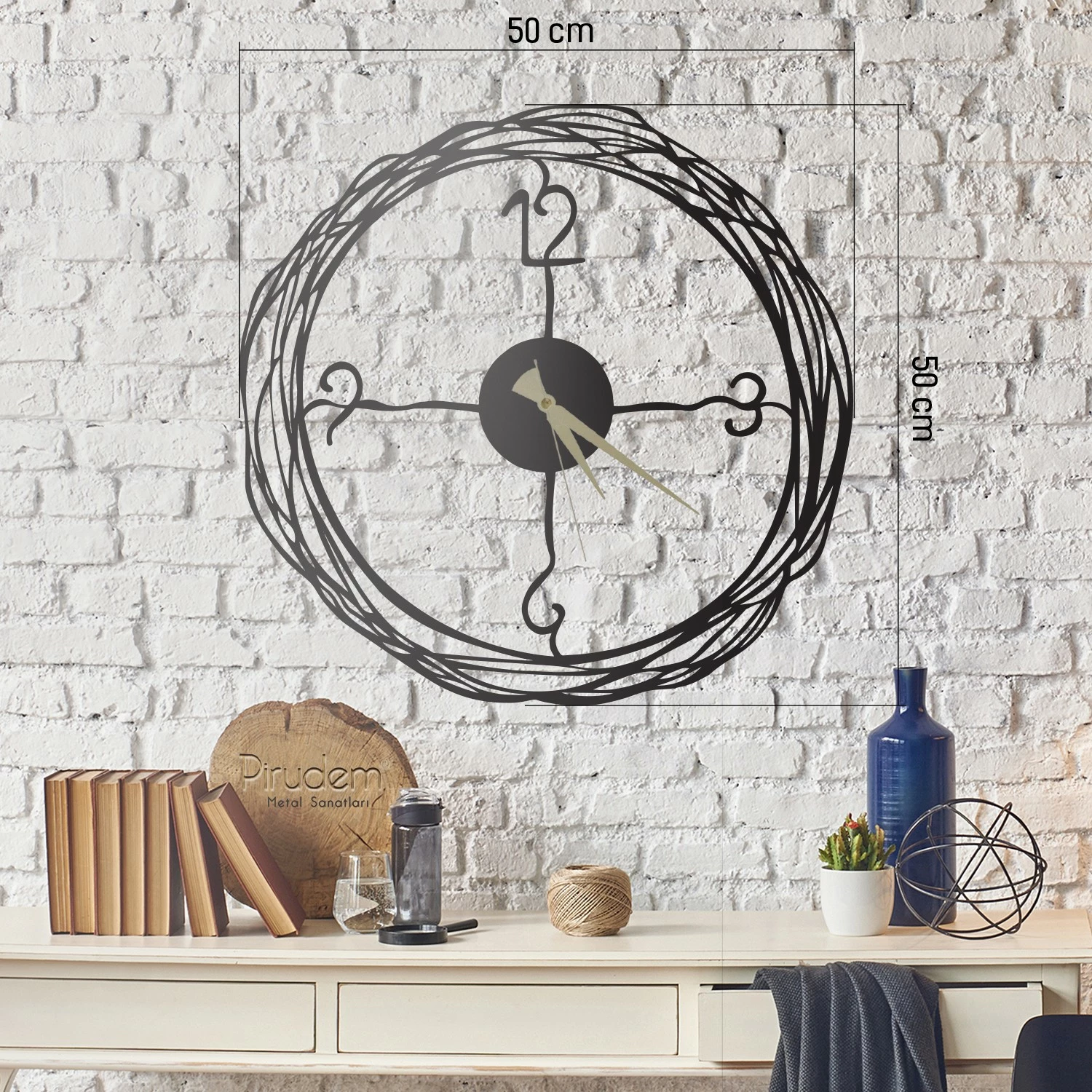 Orë muri dekorative prej metali, Wallity, model Winding, e zezë, 50x50cm