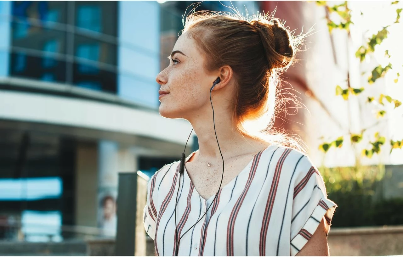 Kufje JVC HA-FR17UC-UB me mikrofon, USB-C, të zeza