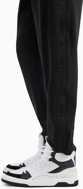 Pantallona për meshkuj Armani Exchange, të zeza