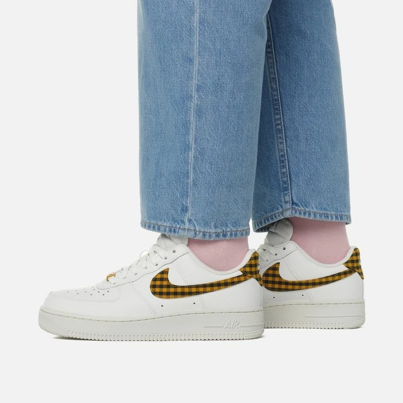 Atlete femra Nike Air Force 1 '07 ESS Trend DZ2784-102