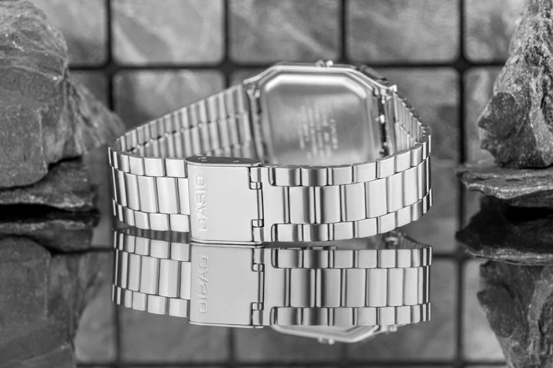 Orë dore për femra CASIO, argjend