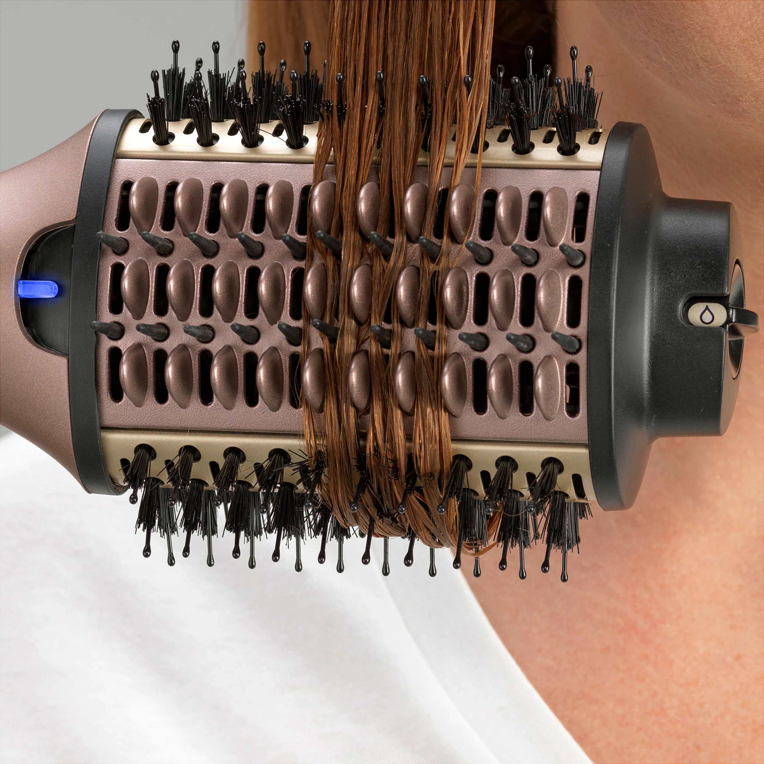 Furçë me ajër të nxehtë BaByliss Air Volume, 2 shpejtësi, 2 nivele nxehtësie, auto-off 60 min, rozë e artë